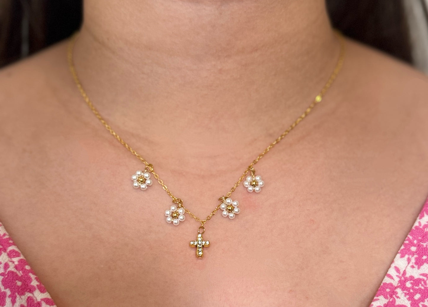 Daisy cross 16k gold 18” necklace