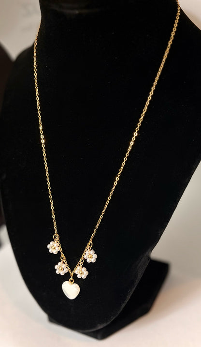 Daisy heart 16k gold 18”necklace