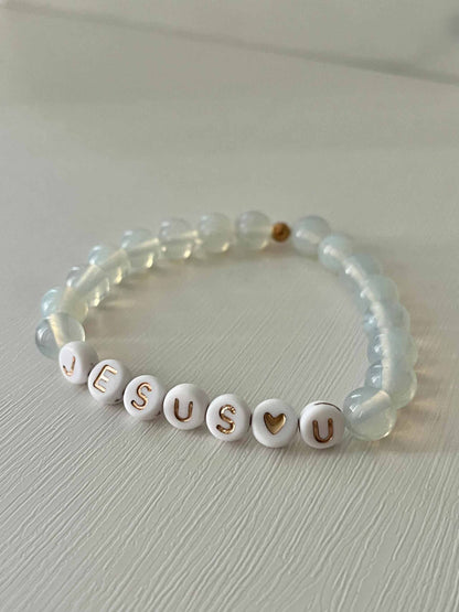 Jesus Loves U bead bracelet – marble bead faith-inspired jewelry.

