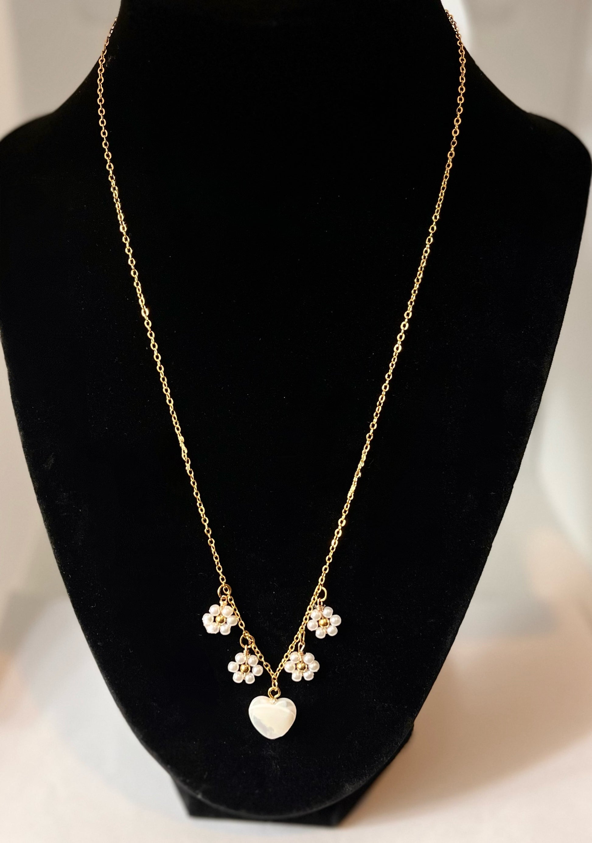 Daisy heart 16k gold 18”necklace