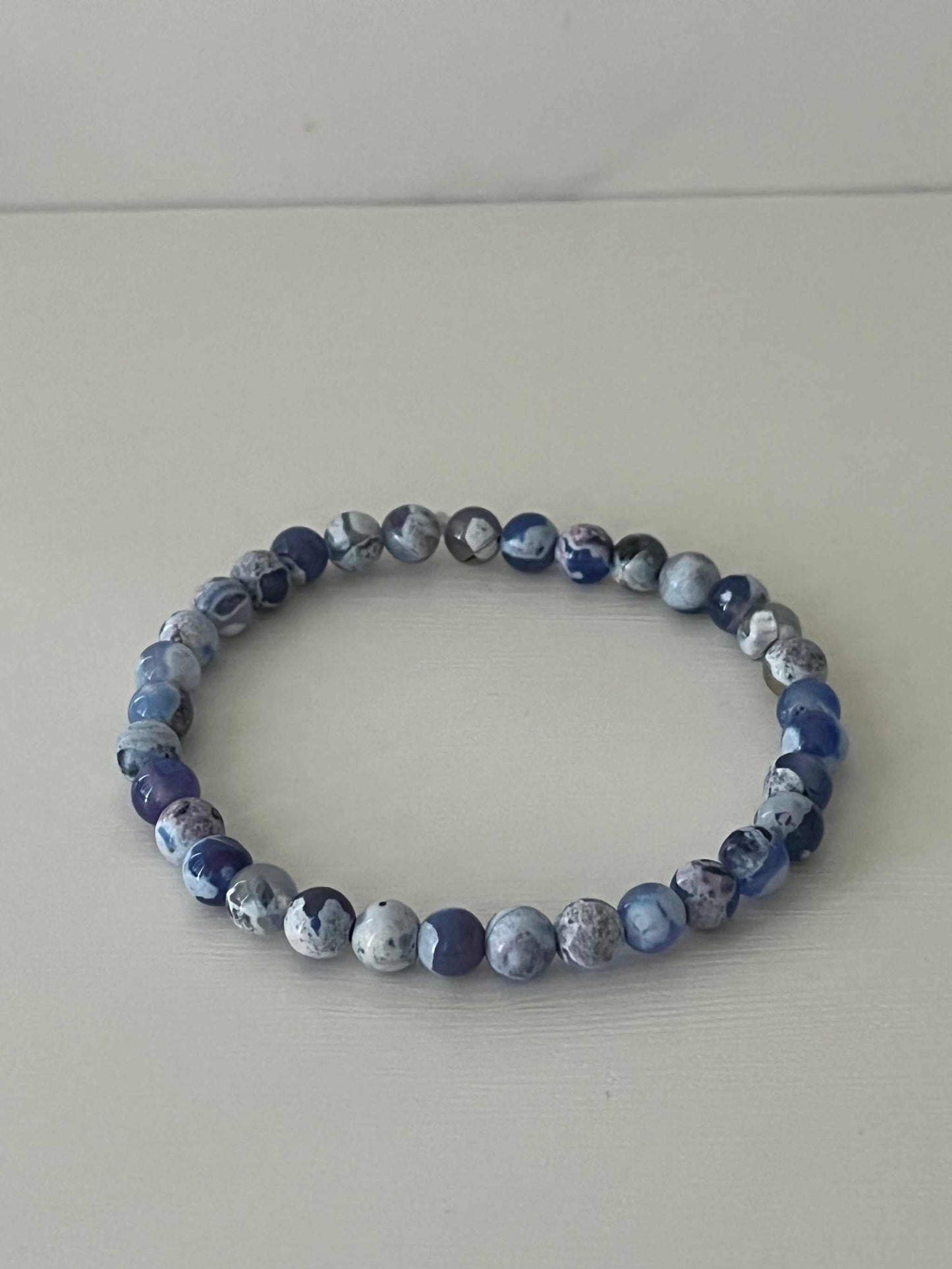 Blue Agate Stone Bead Bracelet with white and blue agate beads, stylish and spiritual