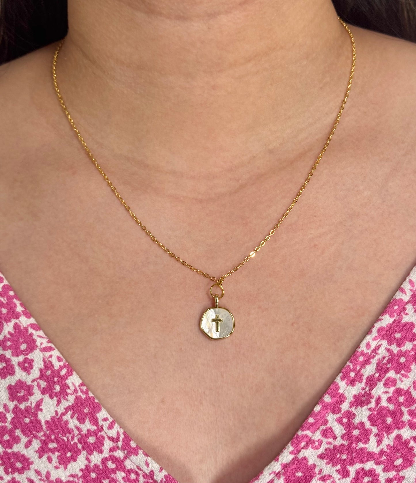 Pearly white cross charm 16k gold 18” necklace