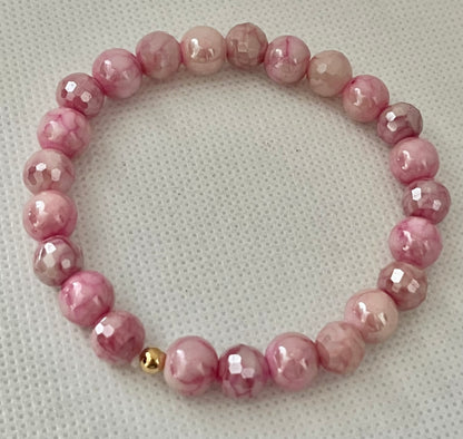 Pink white marbled glass beaded bracelet