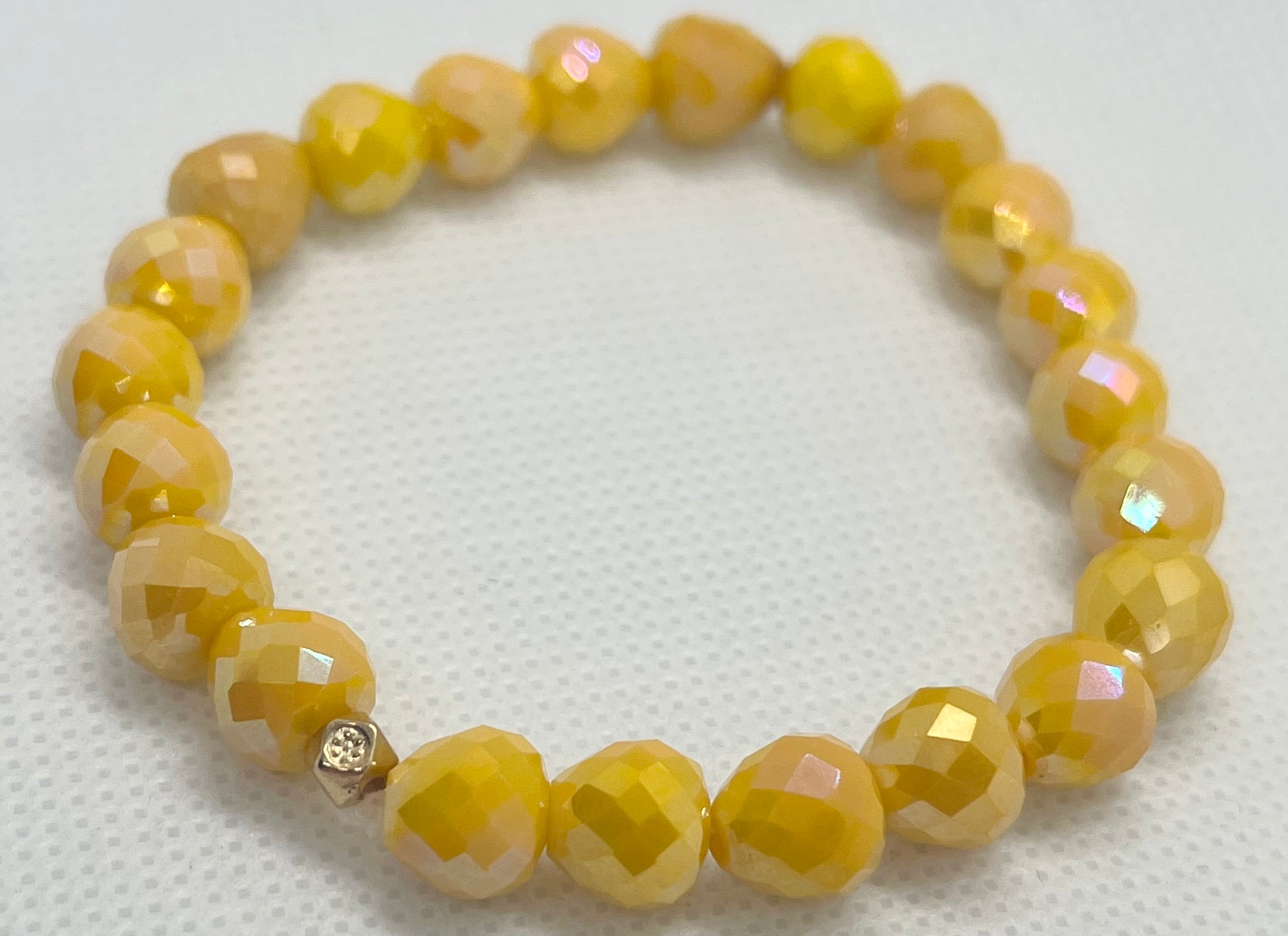 Yellow faceted glass beaded bracelet