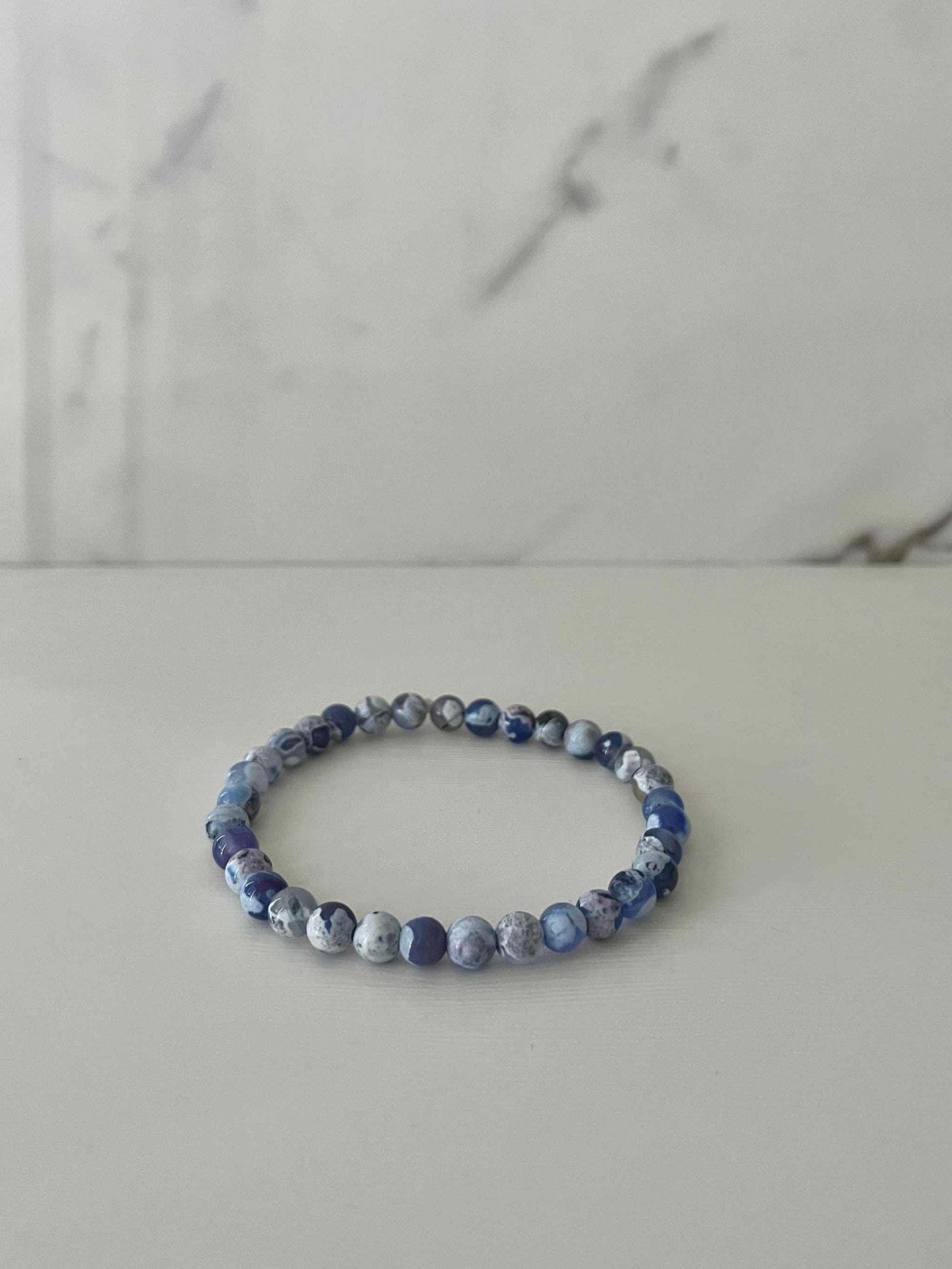 Blue Agate Stone Bead Bracelet with white and blue agate beads, stylish and spiritual