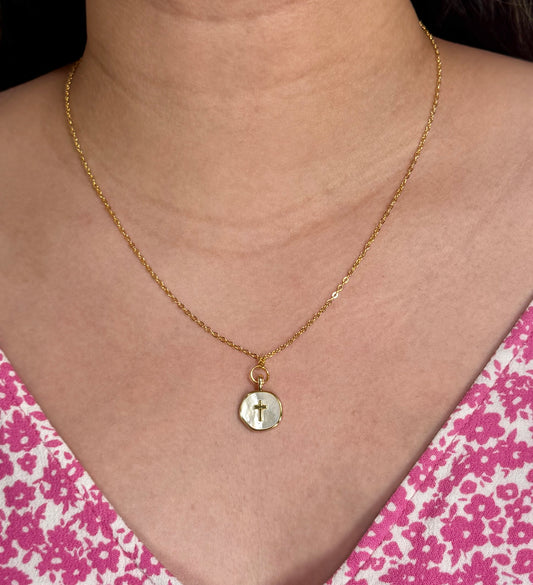 Pearly white cross charm 16k gold 18” necklace