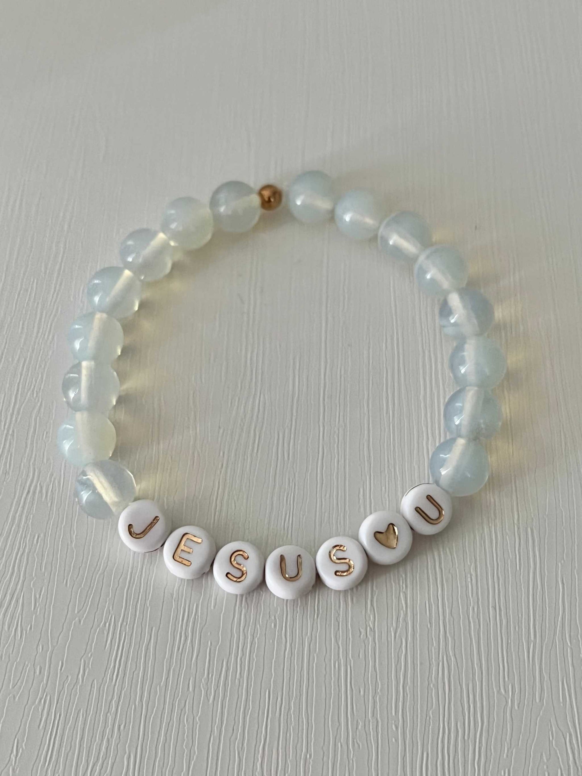 Jesus Loves U bead bracelet – marble bead faith-inspired jewelry.

