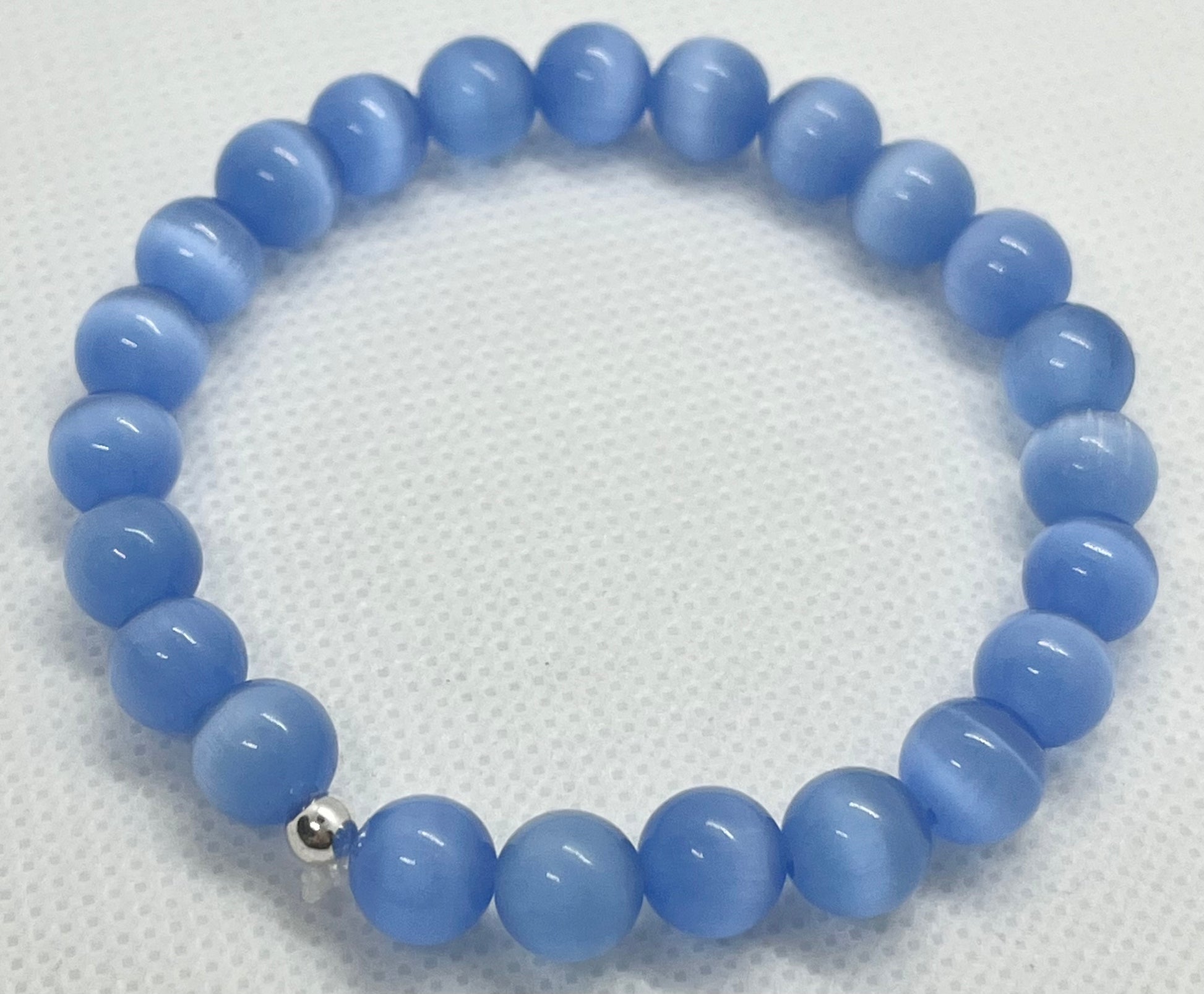 Blue glass beaded bracelet