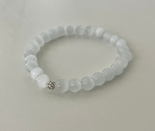 White ceramic glass beaded bracelet