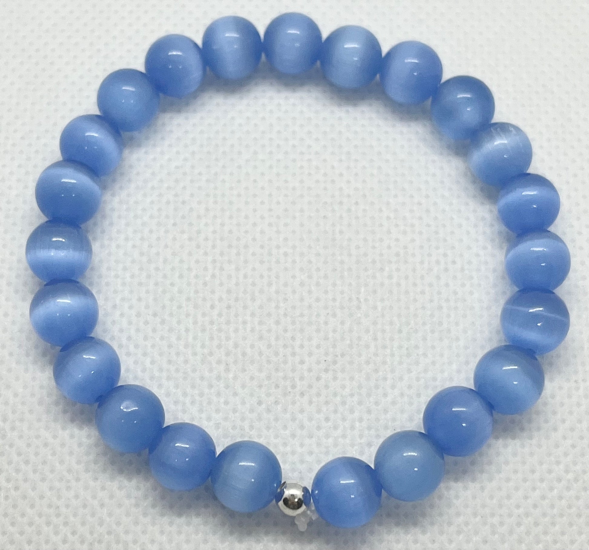 Blue glass beaded bracelet