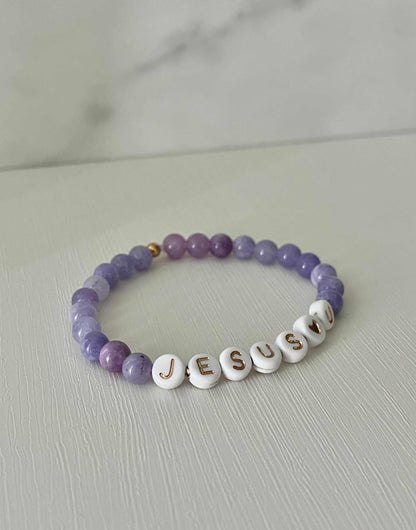 Jesus Loves U bead bracelet – marble bead faith-inspired jewelry.

