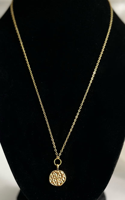 Pearly white cross charm 16k gold 18” necklace