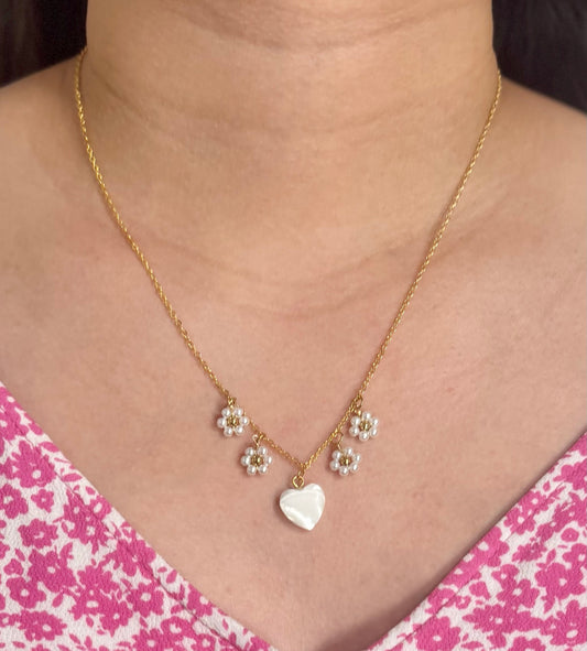 Daisy heart 16k gold 18”necklace