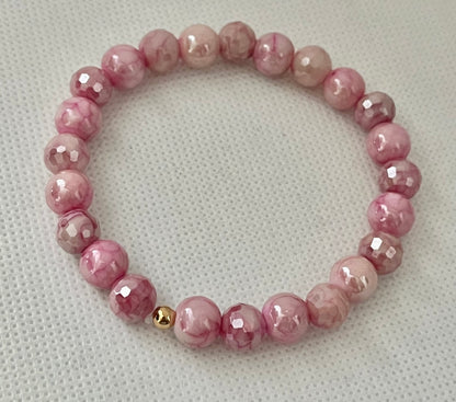 Pink white marbled glass beaded bracelet