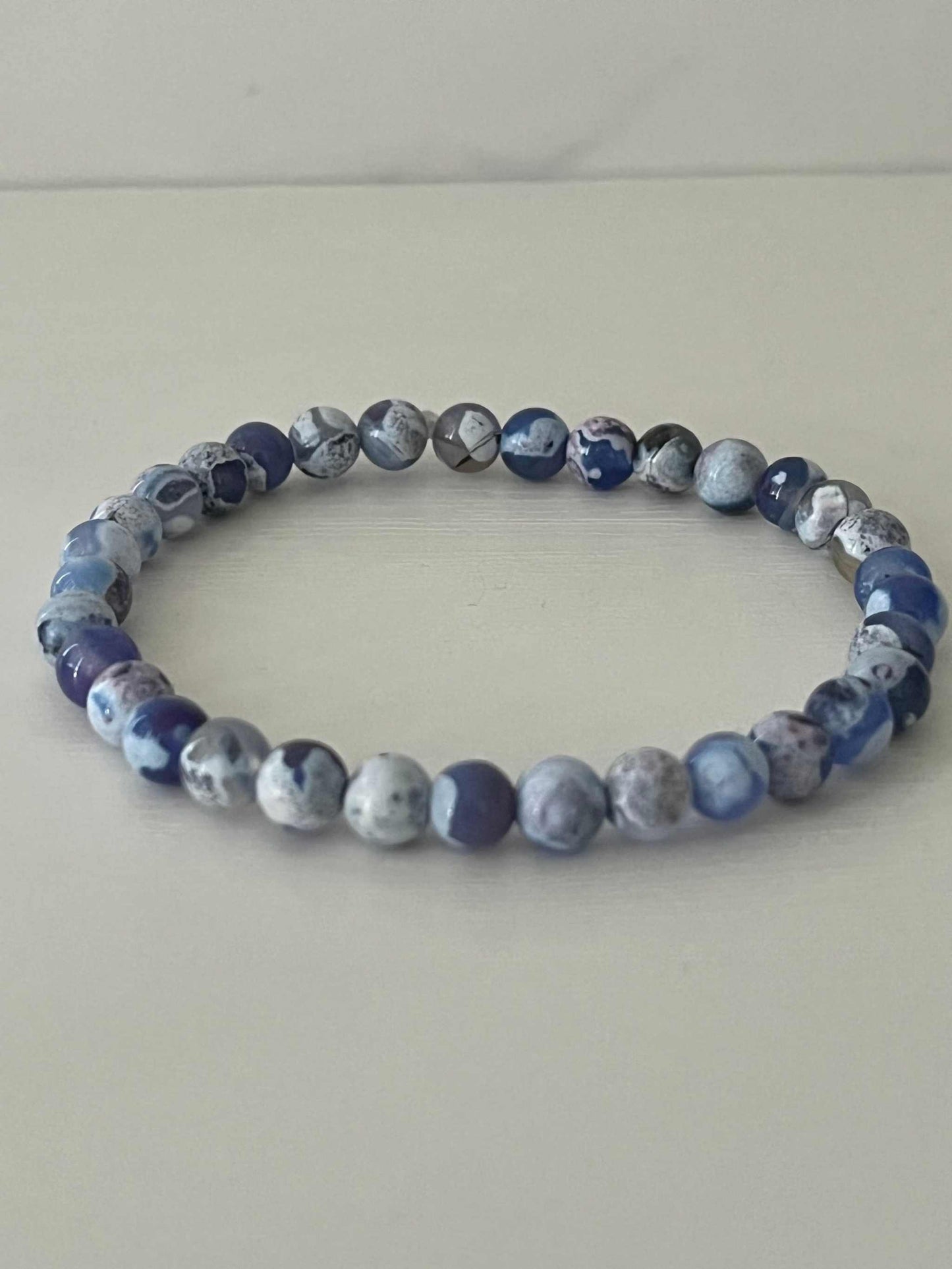 Blue Agate Stone Bead Bracelet with white and blue agate beads, stylish and spiritual