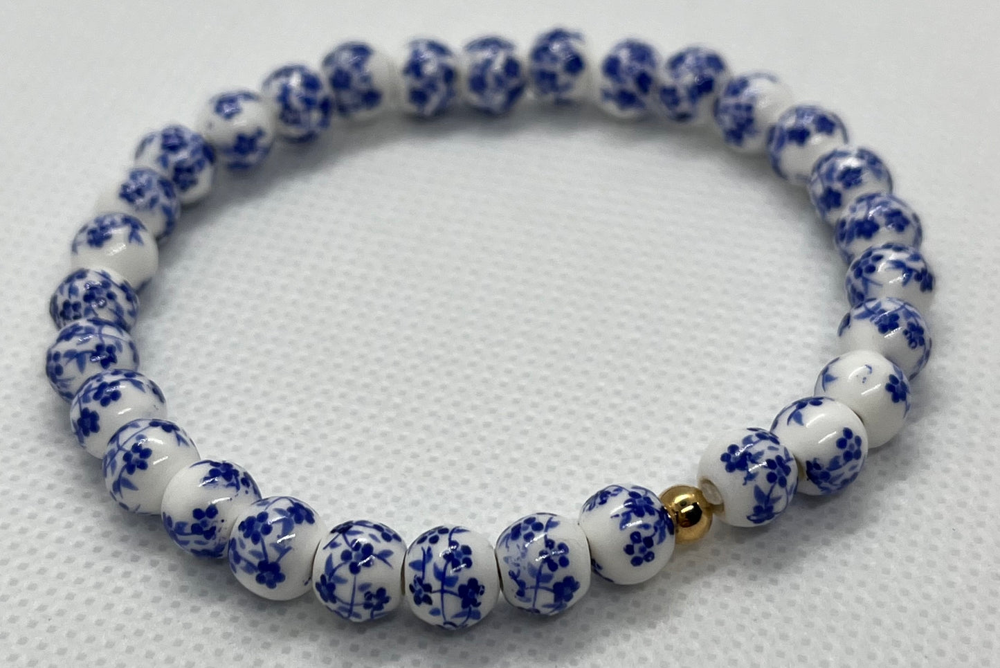 Blue floral beaded bracelet