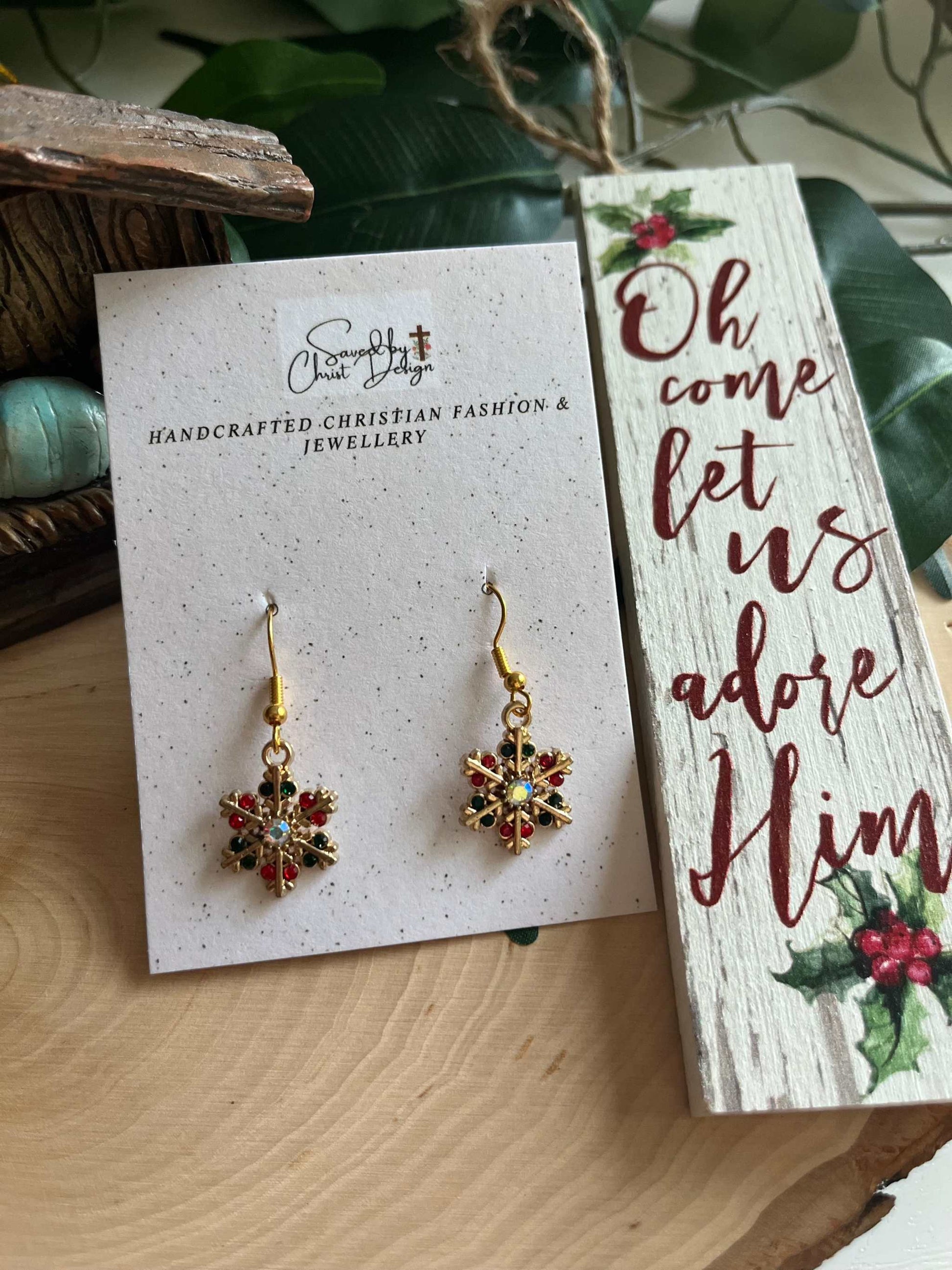 Christmas Earrings with Jeweled Snowflake Gold – Festive Holiday Jewelry

