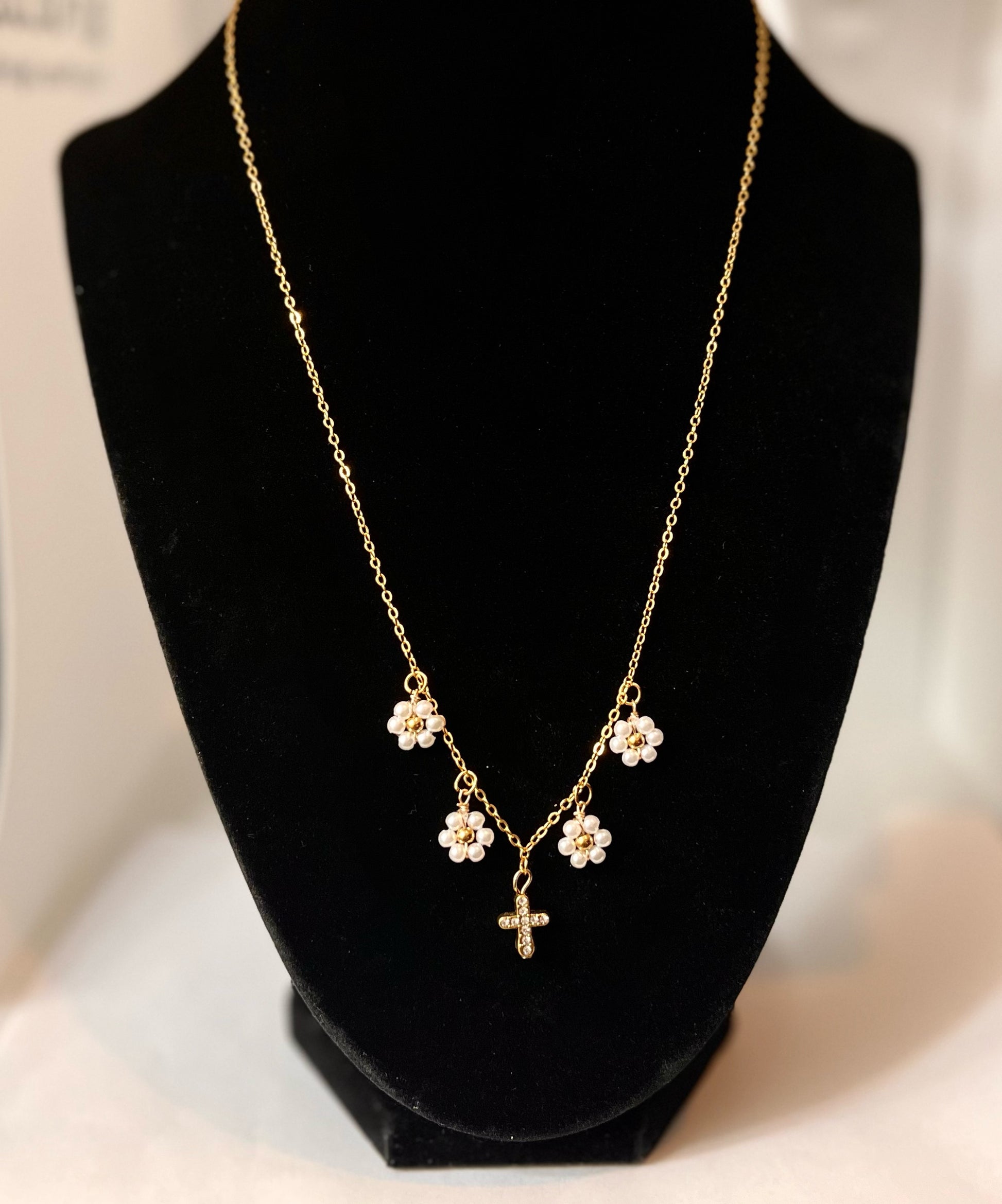 Daisy cross 16k gold 18” necklace