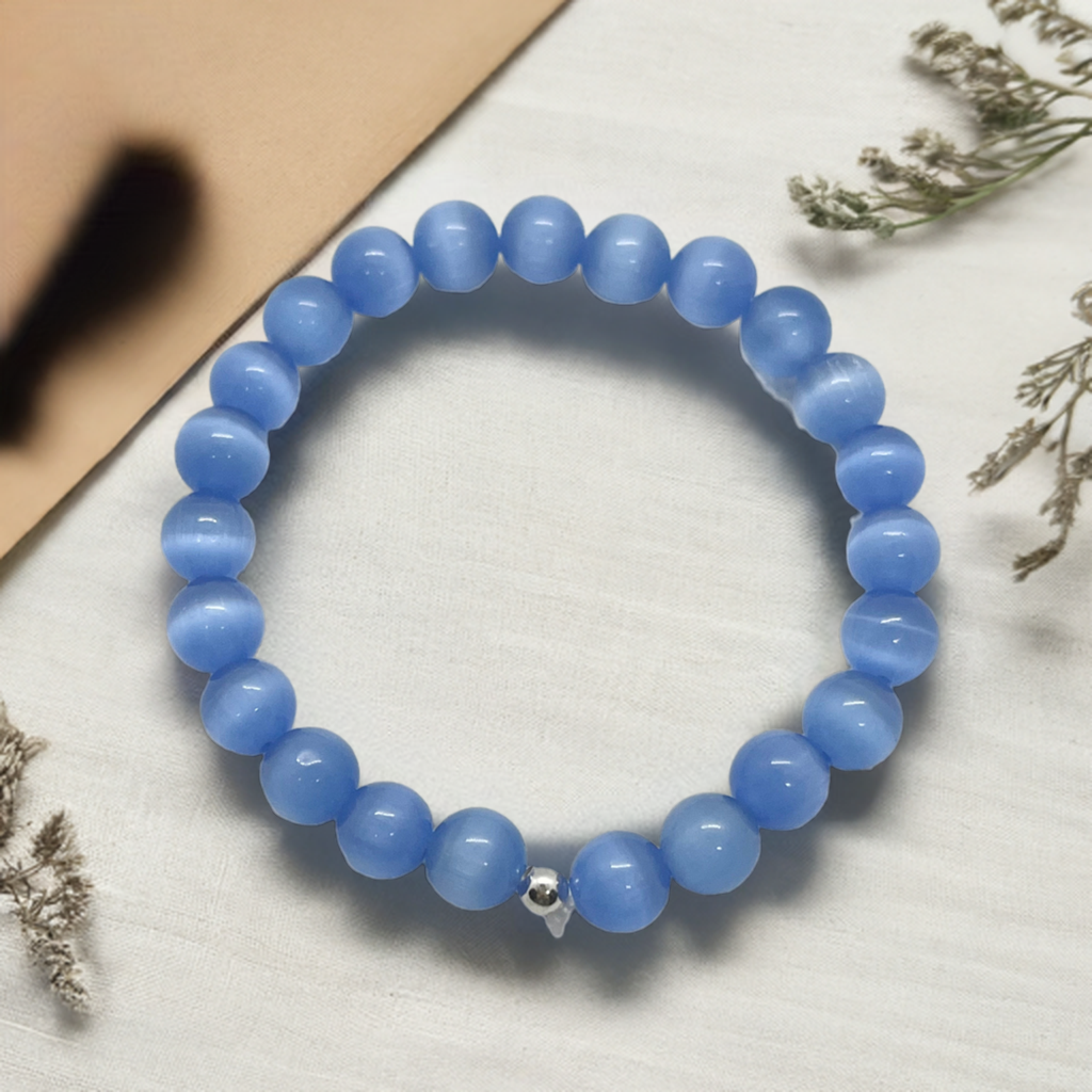 Blue glass beaded bracelet