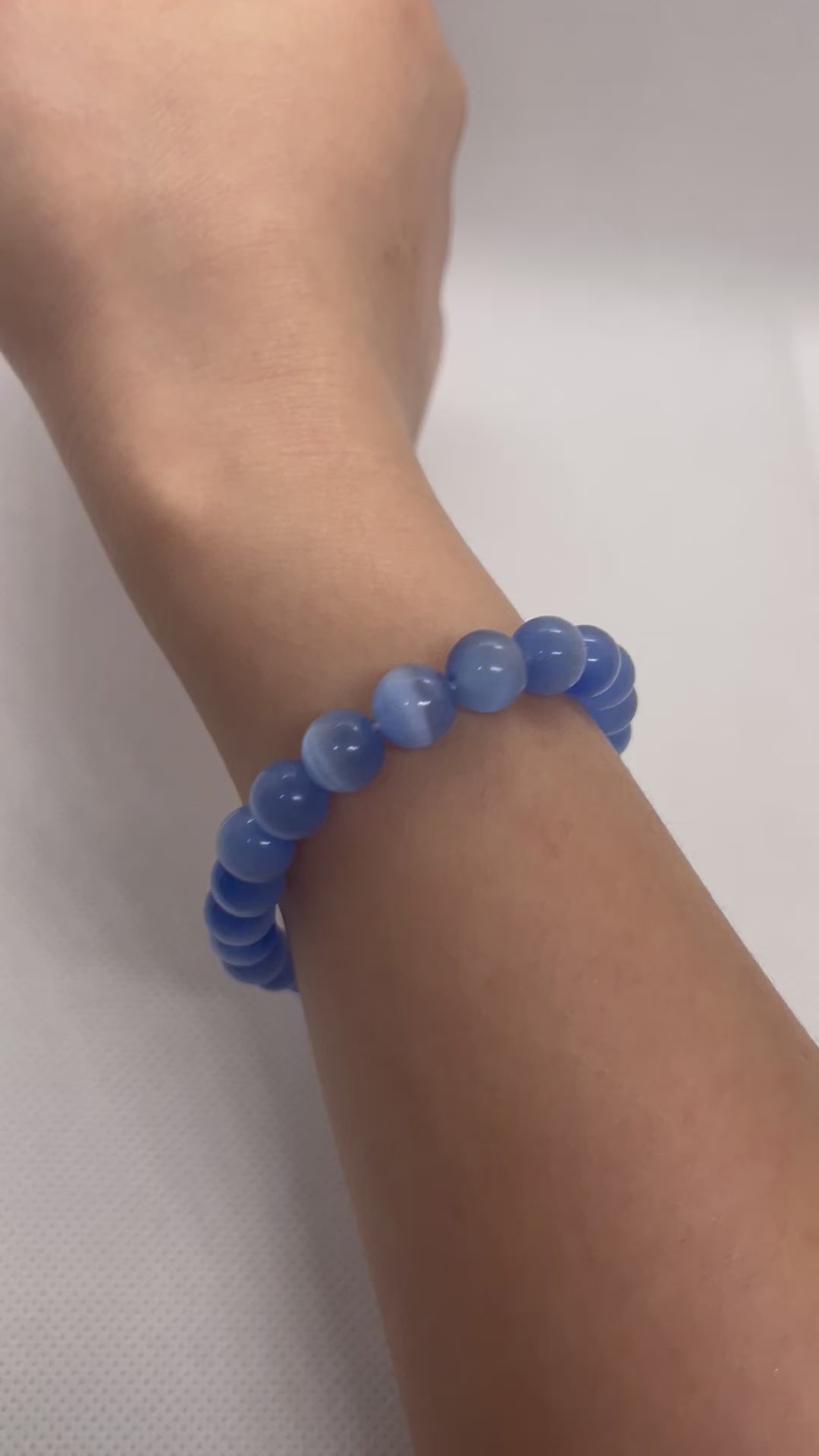 Blue glass beaded bracelet